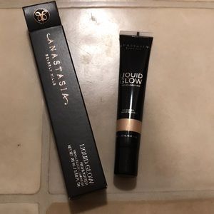 Anastasia Liquid Glow Highlighter in Perla